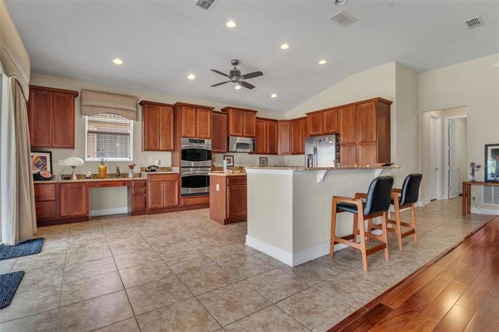 Image No.12-3 Bed House for sale