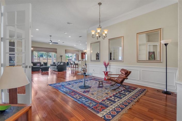 Image No.14-3 Bed House for sale