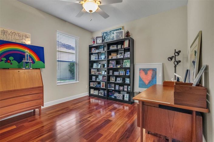 Image No.18-3 Bed House for sale