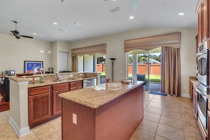 Image No.27-3 Bed House for sale