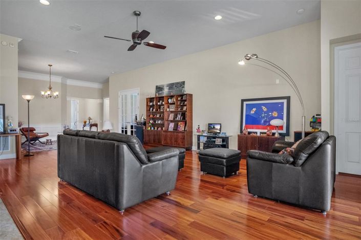 Image No.6-3 Bed House for sale