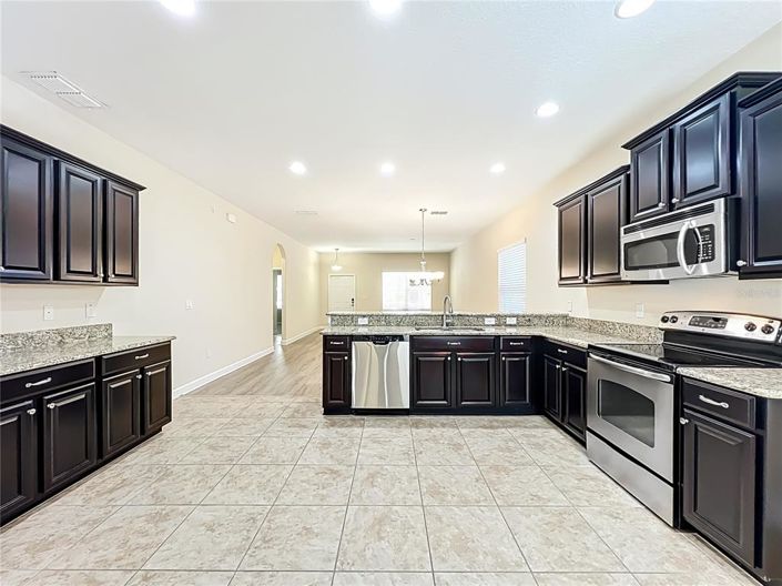 Image No.15-3 Bed House for sale