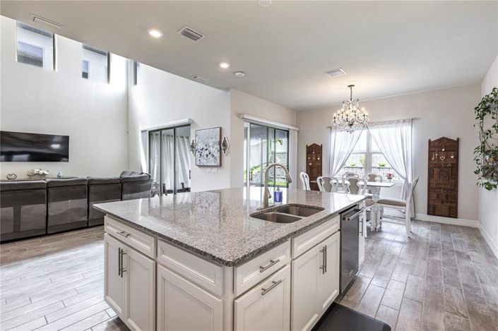 Image No.24-4 Bed House for sale