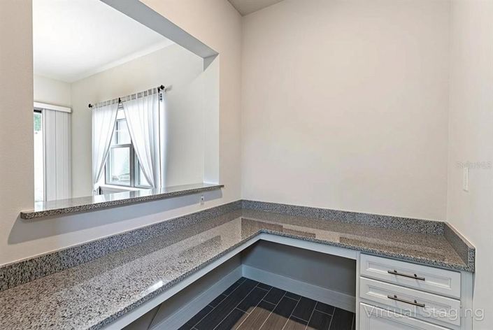 Image No.30-4 Bed House for sale