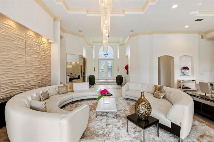 Image No.13-5 Bed House for sale