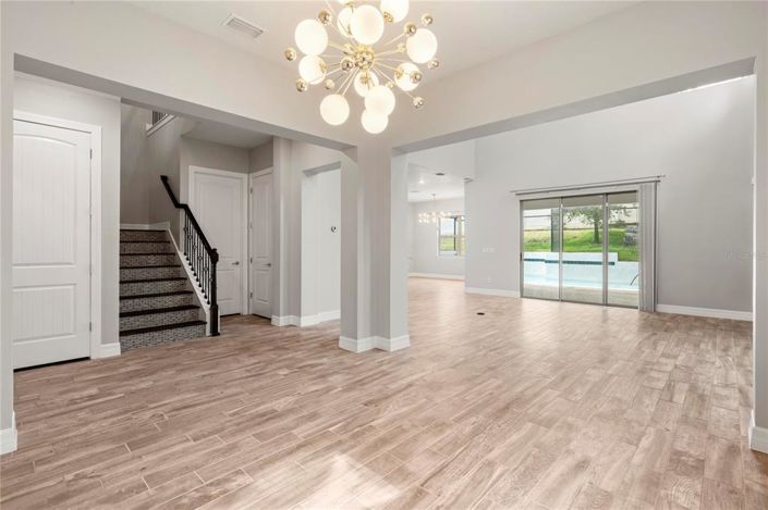 Image No.14-4 Bed House for sale