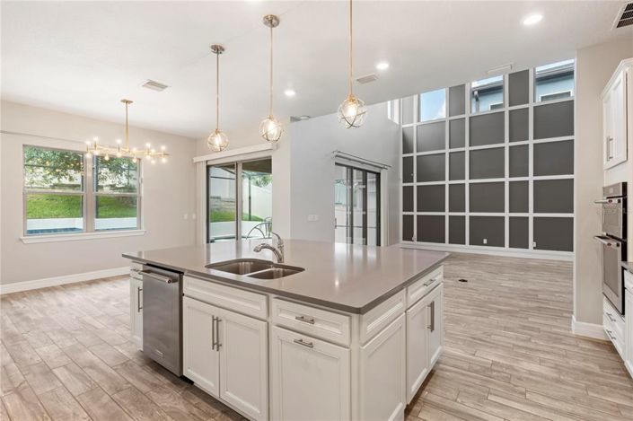 Image No.3-4 Bed House for sale