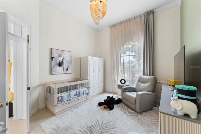 Image No.17-4 Bed House for sale