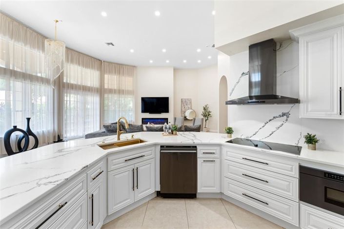 Image No.28-4 Bed House for sale