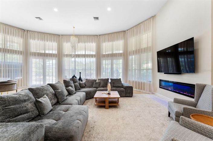 Image No.34-4 Bed House for sale