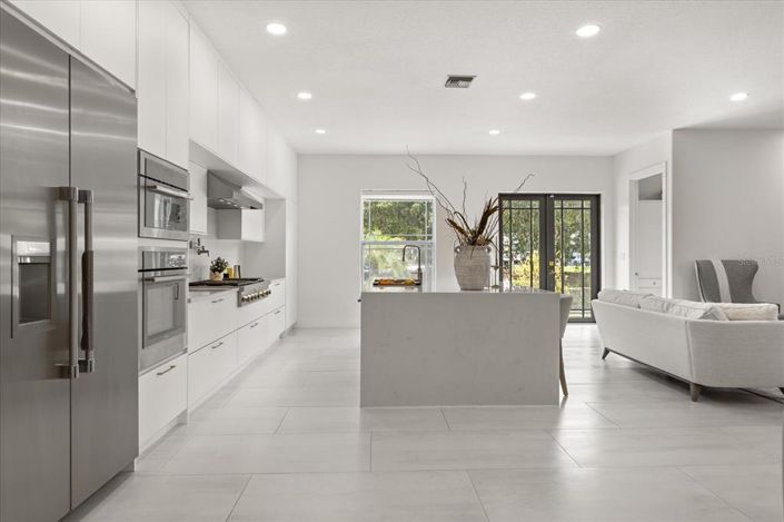 Image No.10-5 Bed House for sale