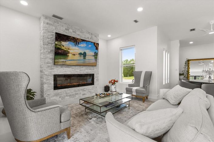 Image No.13-5 Bed House for sale