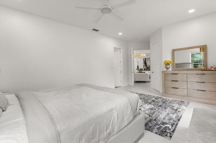 Image No.24-5 Bed House for sale