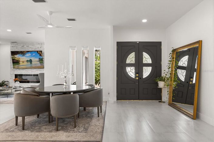 Image No.6-5 Bed House for sale