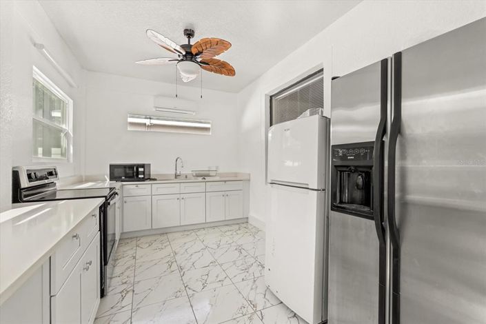 Image No.22-6 Bed House for sale