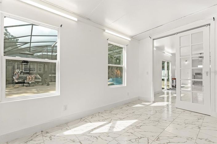 Image No.29-6 Bed House for sale