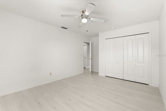 Image No.33-6 Bed House for sale