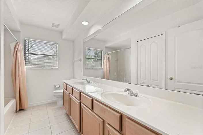 Image No.35-6 Bed House for sale