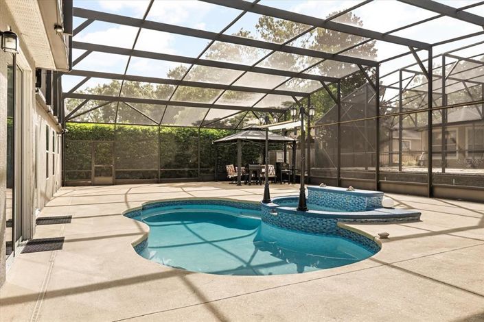 Image No.50-6 Bed House for sale