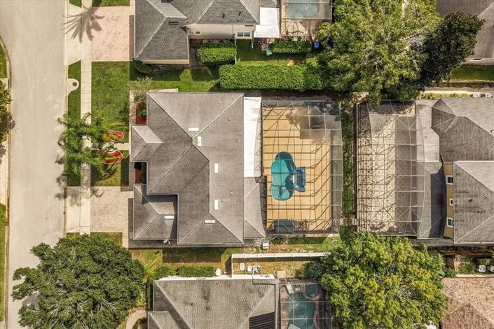 Image No.53-6 Bed House for sale