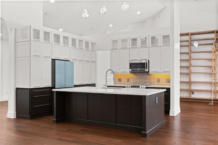 Image No.12-4 Bed House for sale