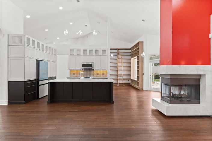 Image No.8-4 Bed House for sale