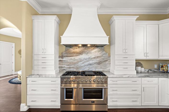 Image No.10-4 Bed House for sale