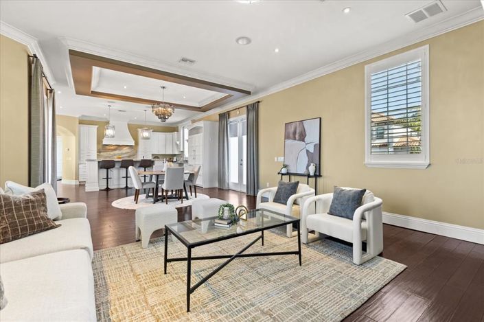 Image No.18-4 Bed House for sale