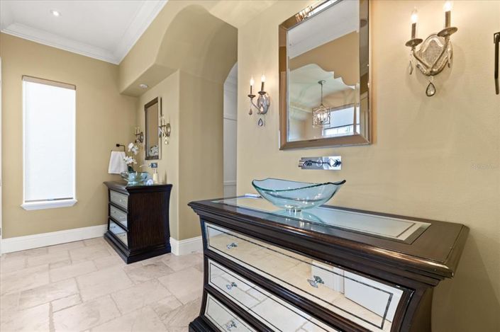 Image No.28-4 Bed House for sale