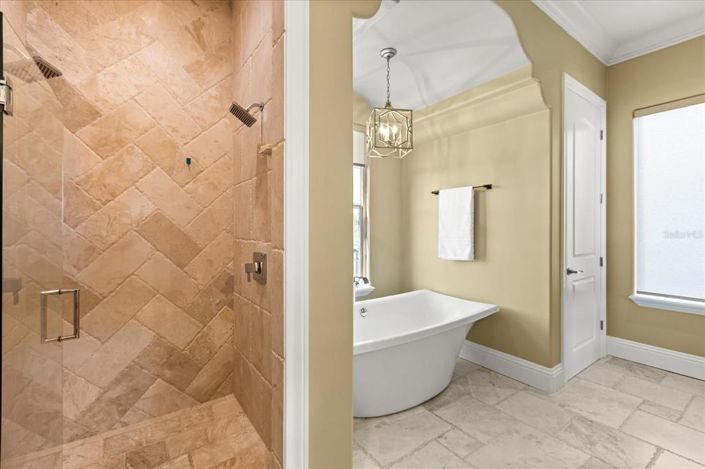 Image No.30-4 Bed House for sale