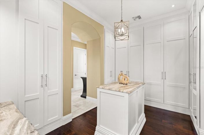 Image No.32-4 Bed House for sale