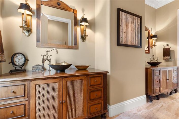 Image No.50-4 Bed House for sale