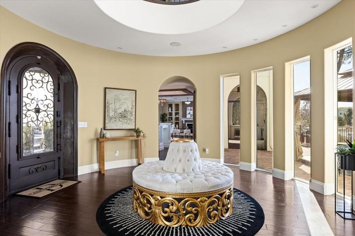 Image No.7-4 Bed House for sale