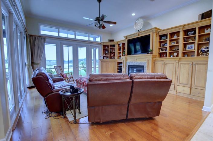 Image No.22-5 Bed House for sale