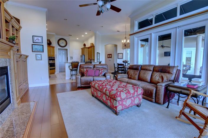 Image No.24-5 Bed House for sale