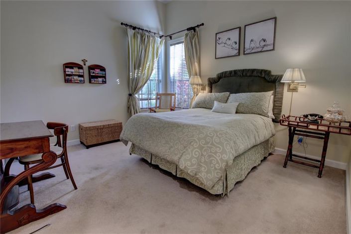 Image No.30-5 Bed House for sale