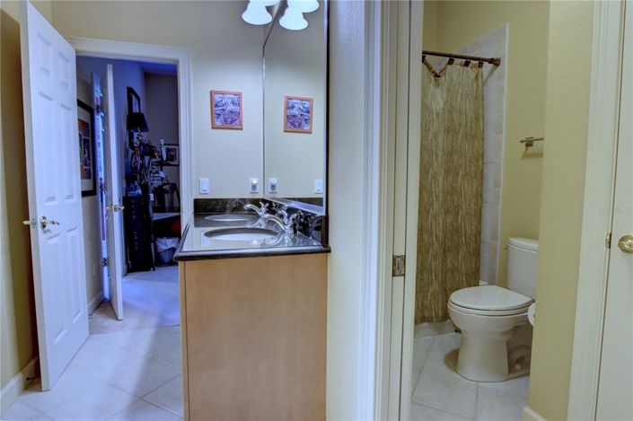 Image No.40-5 Bed House for sale