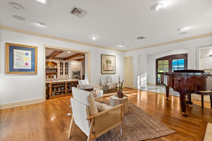 Image No.13-5 Bed House for sale