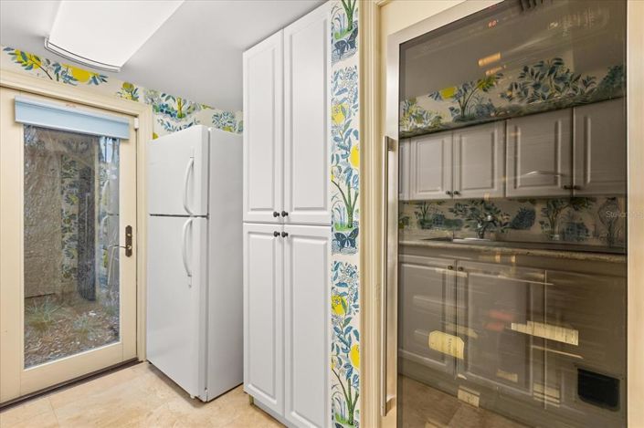 Image No.18-5 Bed House for sale