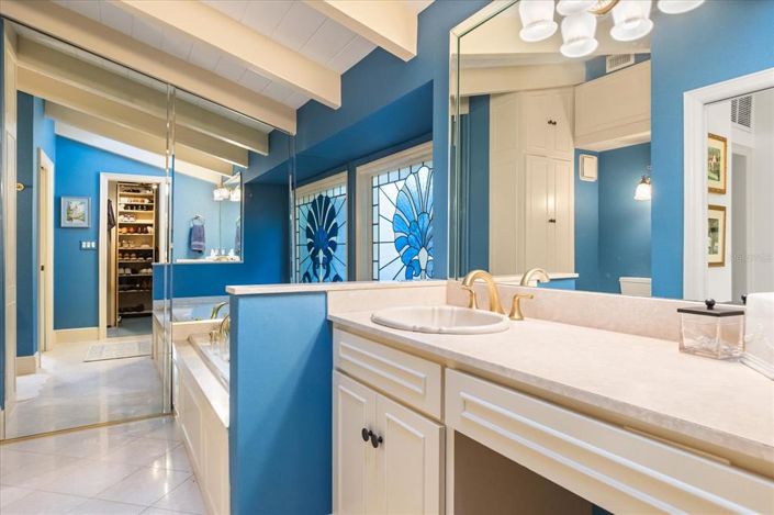 Image No.25-5 Bed House for sale