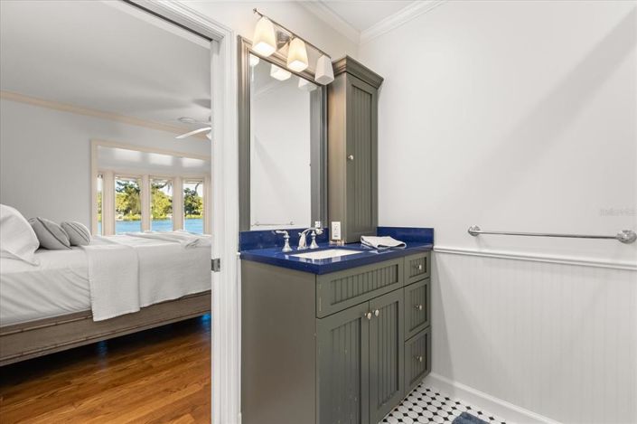 Image No.28-5 Bed House for sale