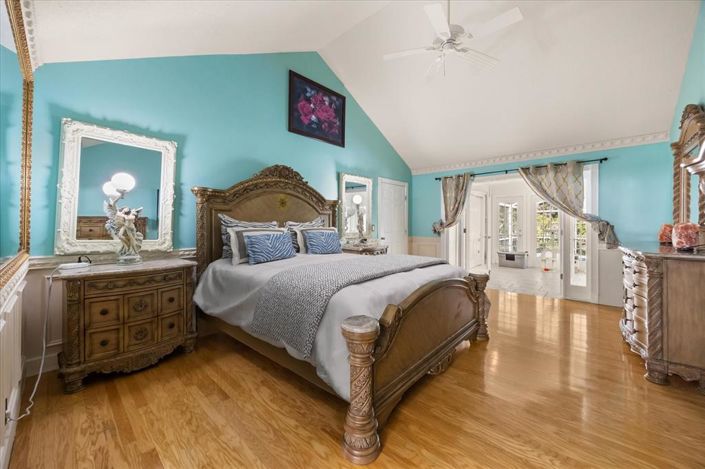 Image No.17-4 Bed House for sale