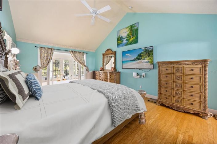 Image No.18-4 Bed House for sale