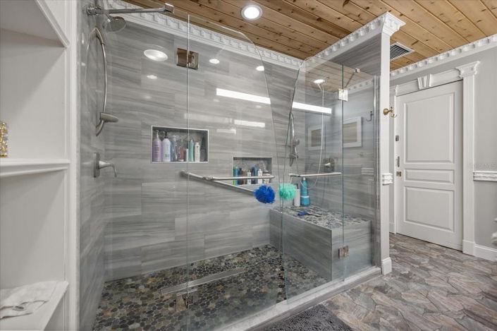 Image No.22-4 Bed House for sale