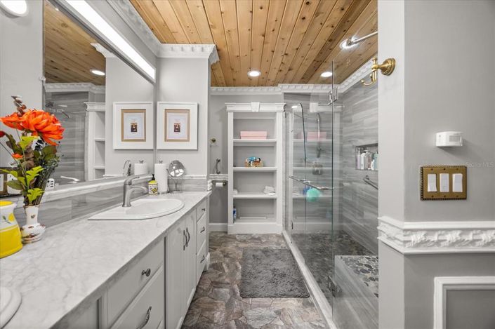 Image No.23-4 Bed House for sale