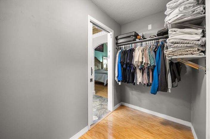 Image No.24-4 Bed House for sale