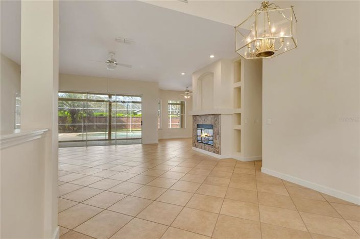 Image No.10-4 Bed House for sale