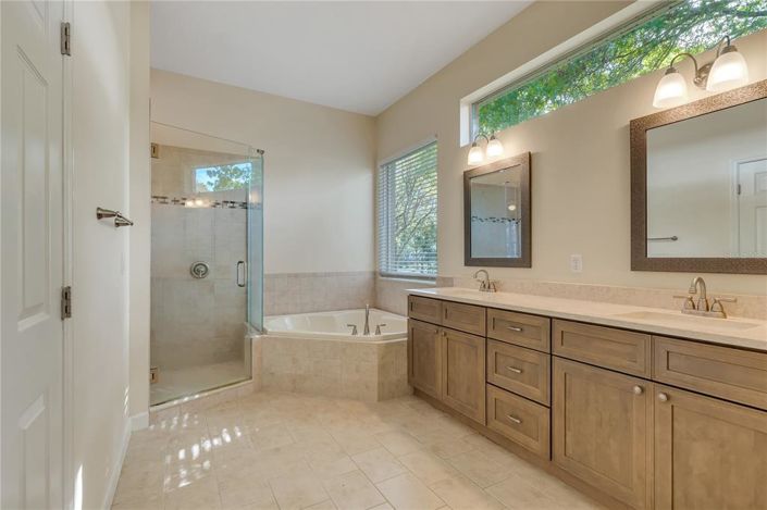 Image No.15-4 Bed House for sale