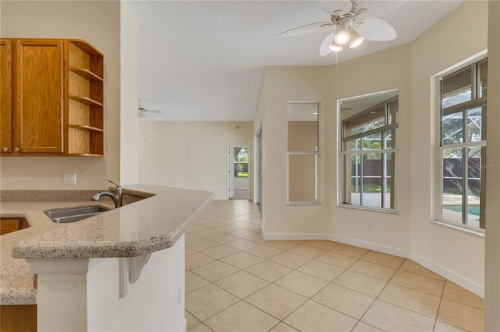 Image No.19-4 Bed House for sale