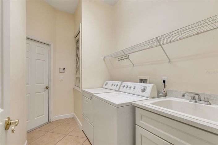 Image No.24-4 Bed House for sale